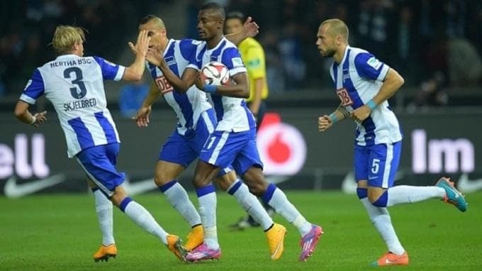 Soi kèo nhà cái Augsburg vs Hertha Berlin, 24/11/2019 - Giải VĐQG Đức