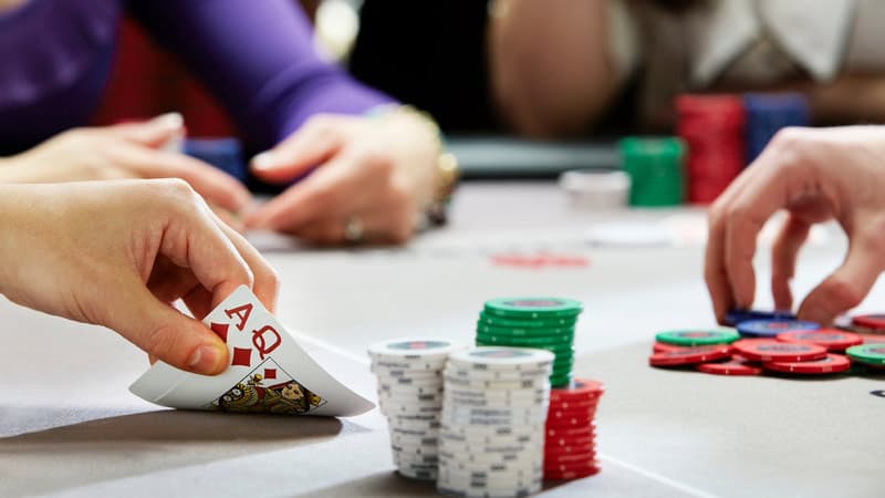 Học tập cách chơi Poker sao cho đúng?